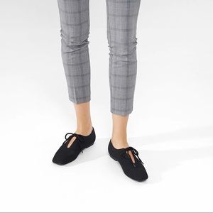 Vivaia black flats (Vanessa) size 7.5/38 NWOT